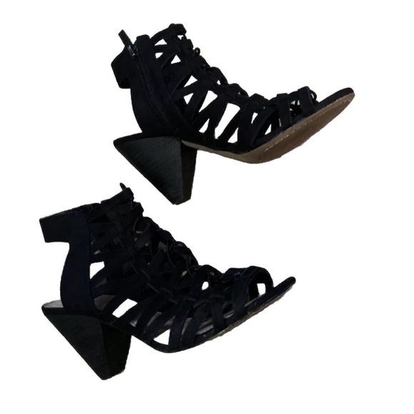 Vince‎ Camuto Black Lace Up Caged Sandals in size 9M. - Picture 2 of 7